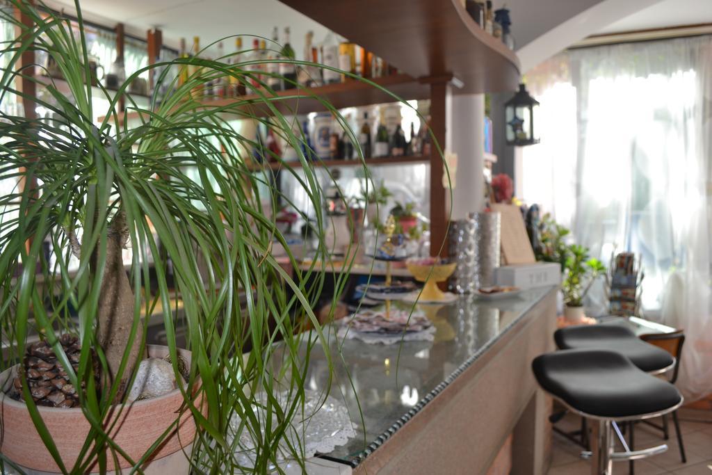 Hotel Alfredo'S Rimini Exterior photo